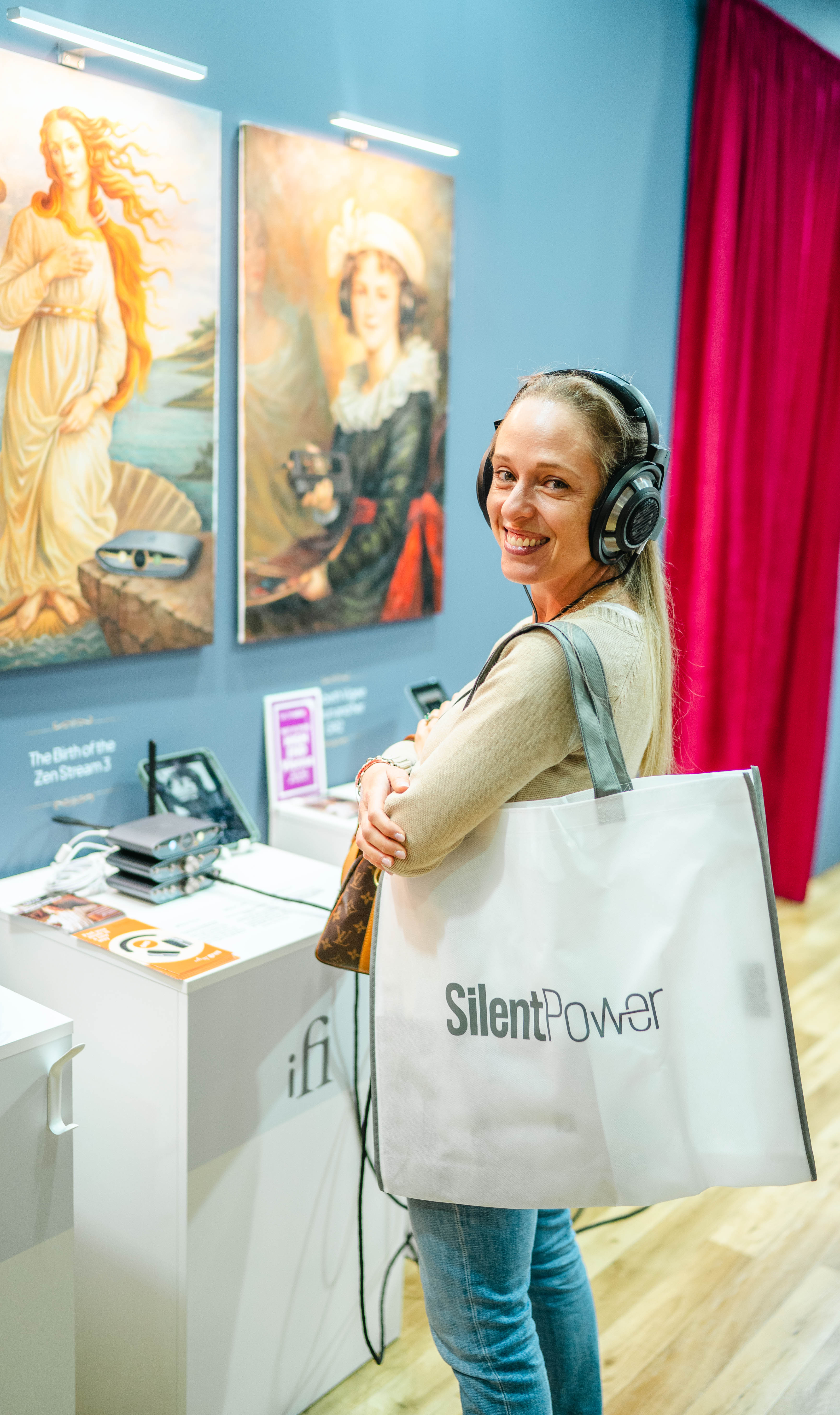 iFi Audio iDSD GR 2 maleri portrett med palett